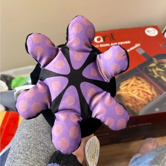 Disney Villains Ursula Plush Toy - Black, White, Purple - Picture 3 of 6